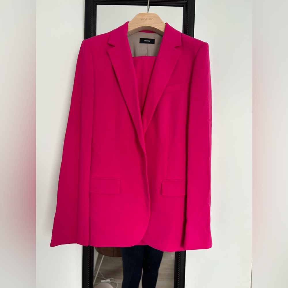 Theory Blazer in pink